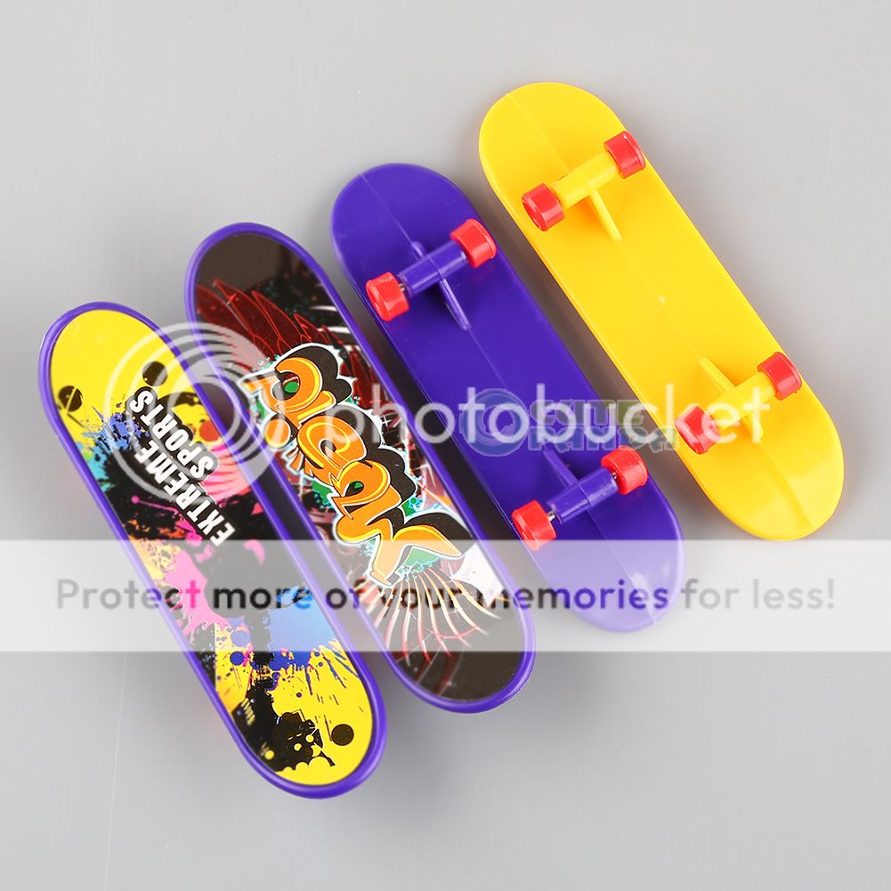 Cute Tech Deck Mini Plastic Finger Skateboard Fingerboard Skate Board