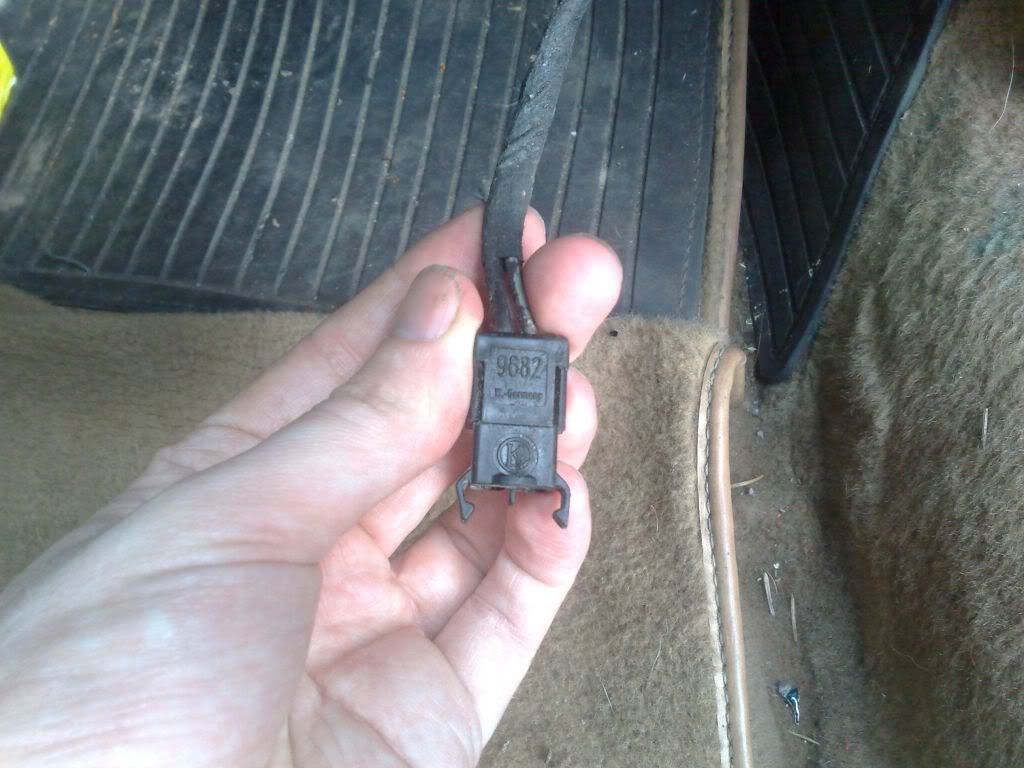 Any ideas on this connector? - Rennlist - Porsche Discussion Forums